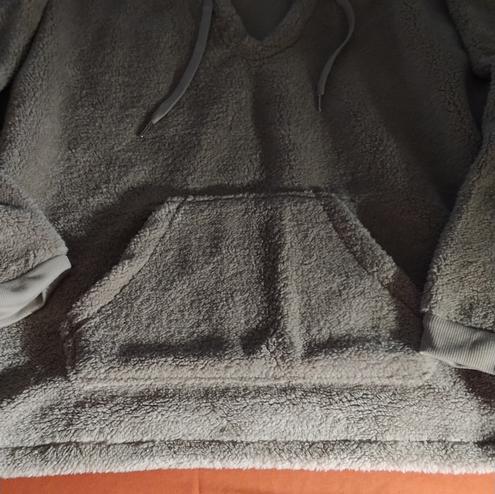 Ugg Hoodie - Picture 3 of 3